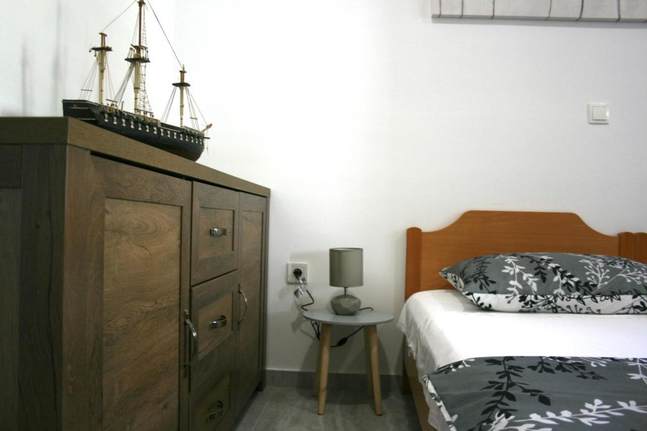 Apartments Antea Трогир Екстериор снимка
