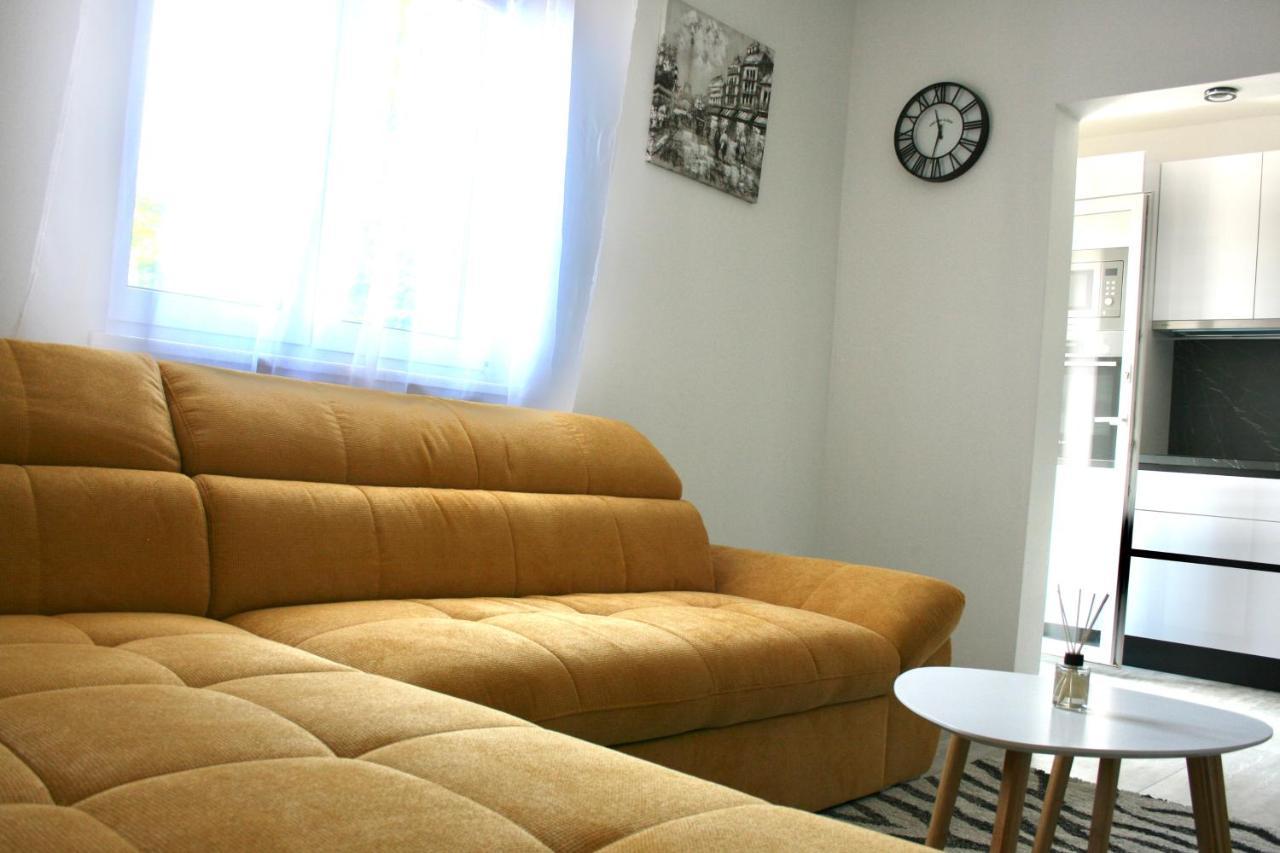 Apartments Antea Трогир Екстериор снимка