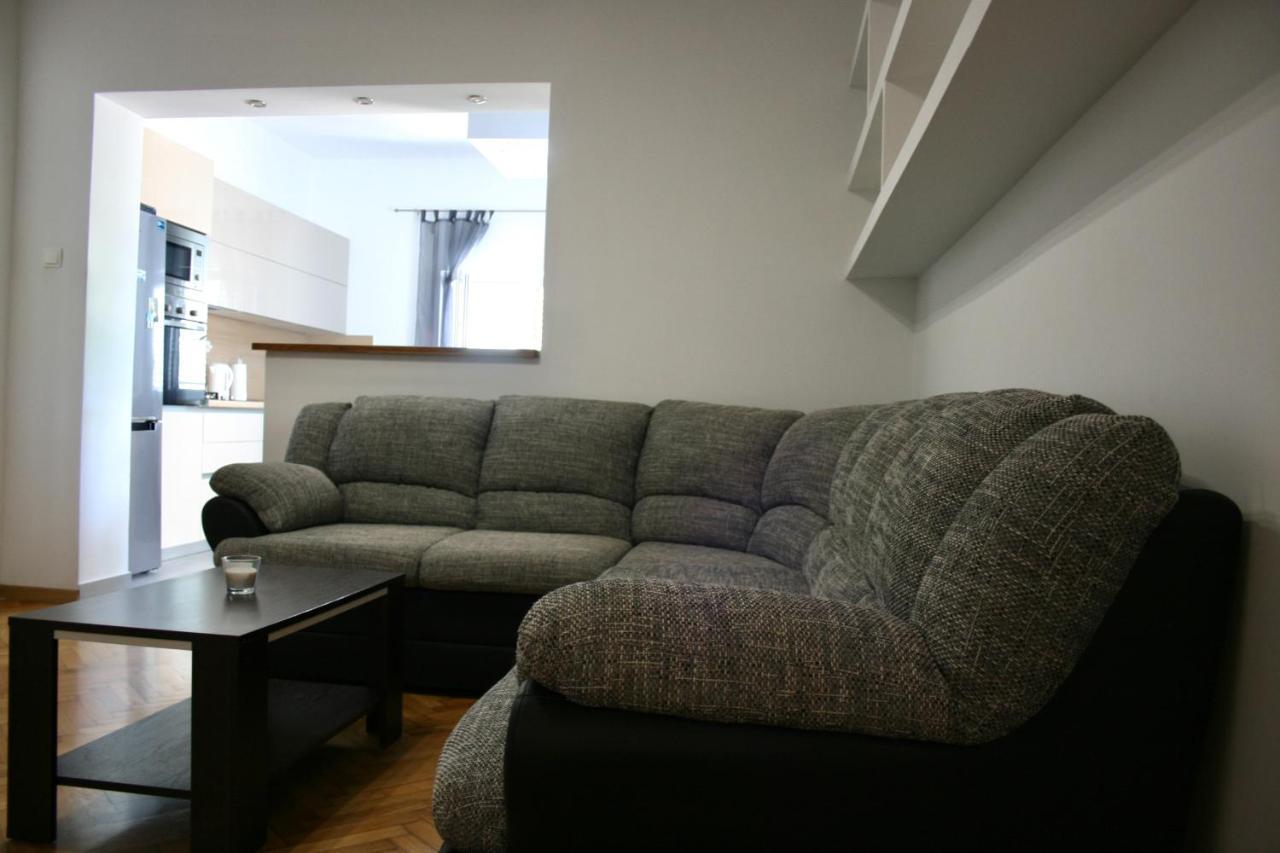 Apartments Antea Трогир Екстериор снимка
