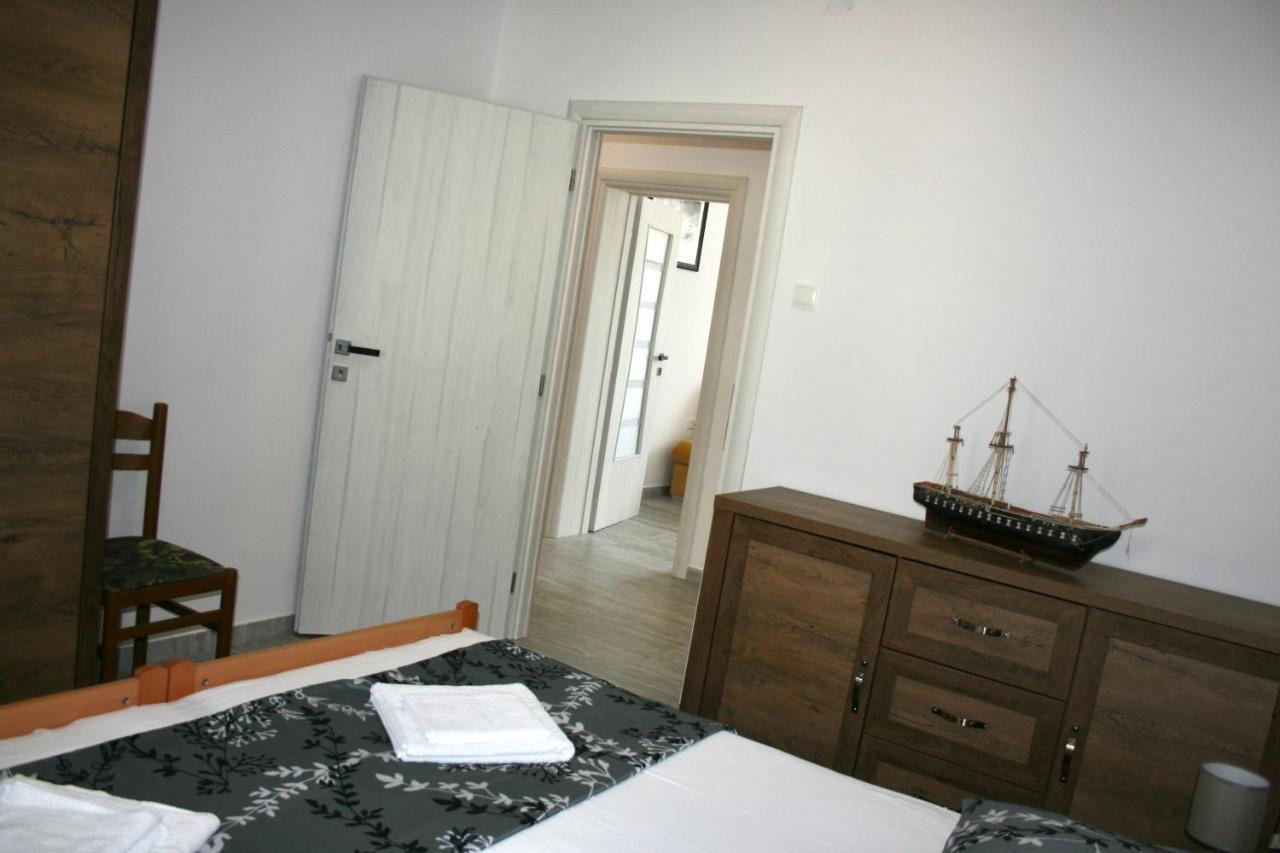 Apartments Antea Трогир Екстериор снимка