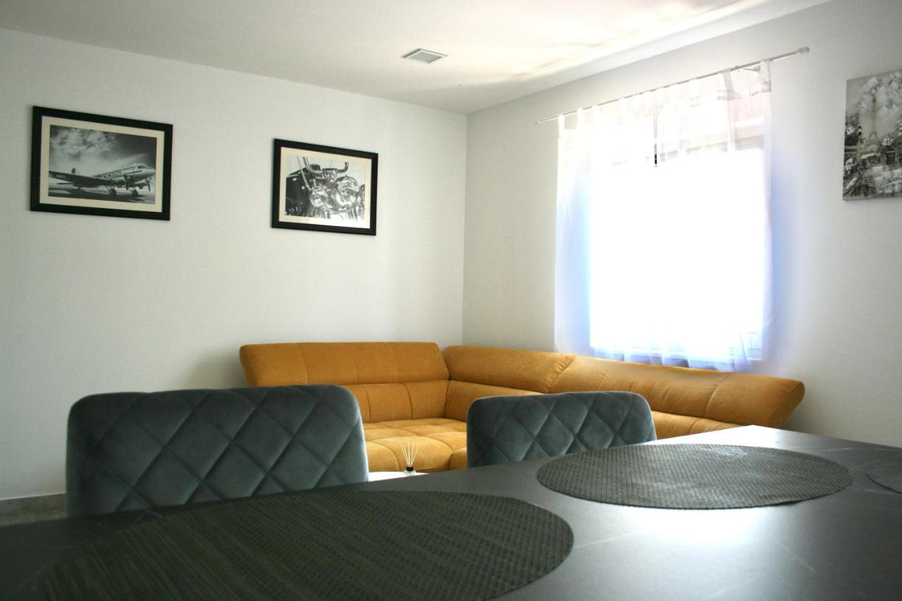 Apartments Antea Трогир Екстериор снимка