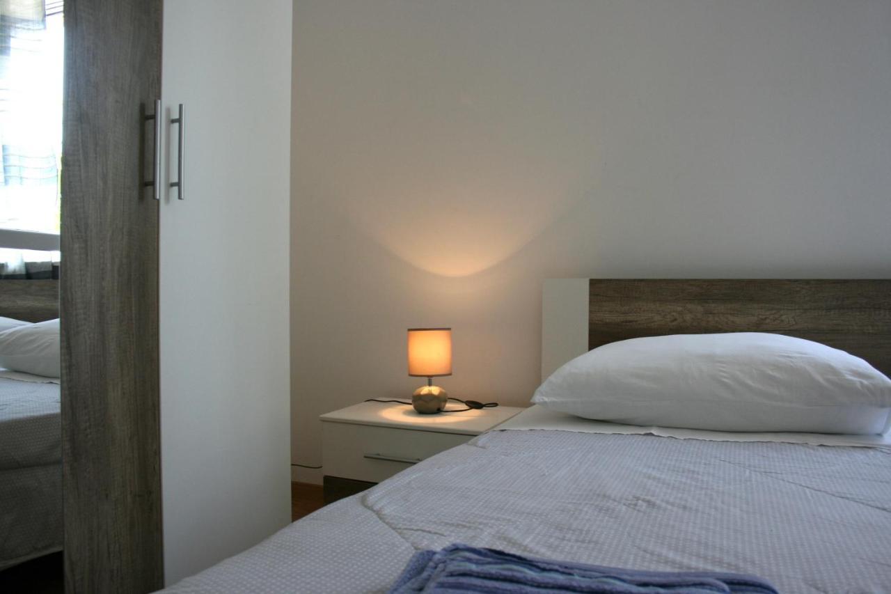Apartments Antea Трогир Екстериор снимка