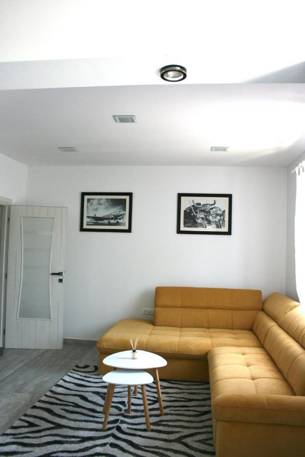 Apartments Antea Трогир Екстериор снимка