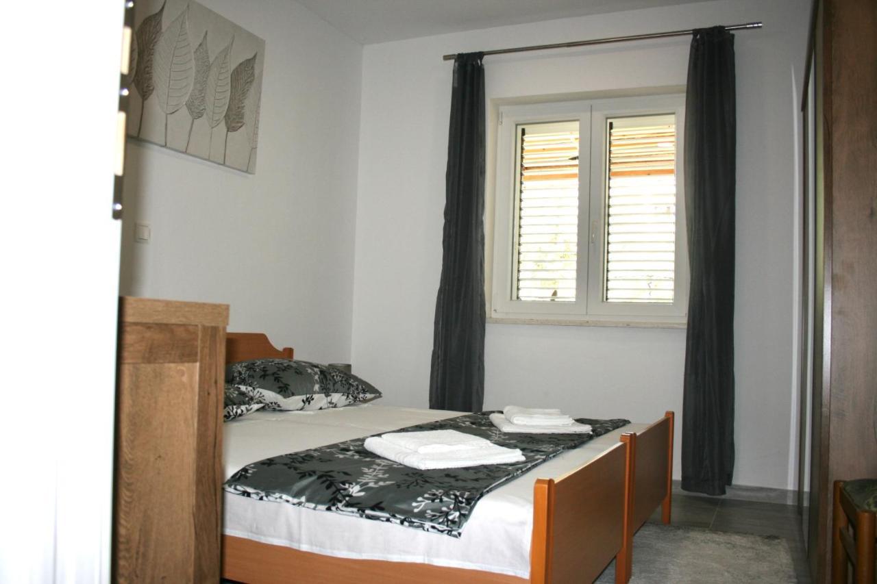 Apartments Antea Трогир Екстериор снимка