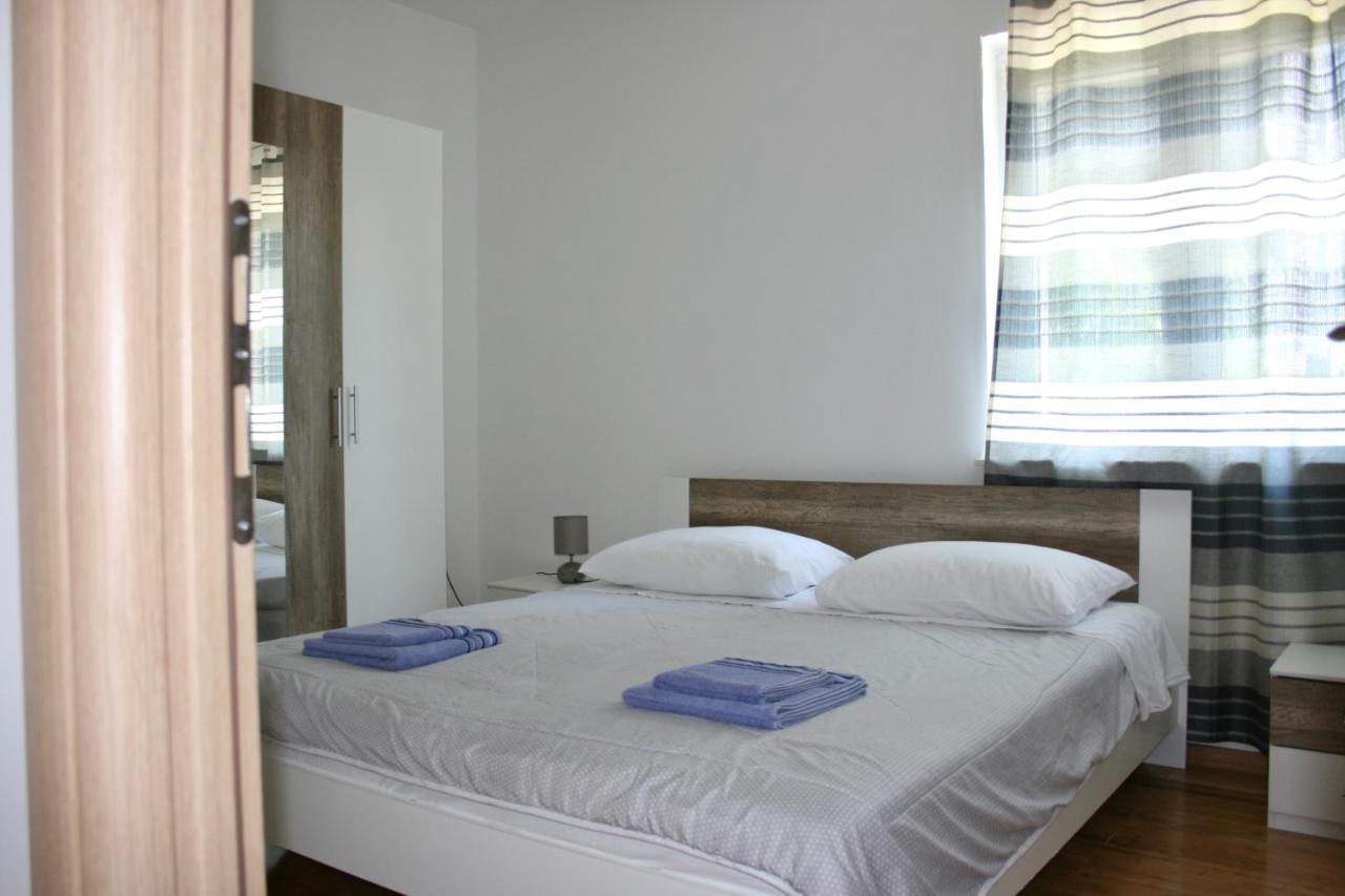 Apartments Antea Трогир Екстериор снимка